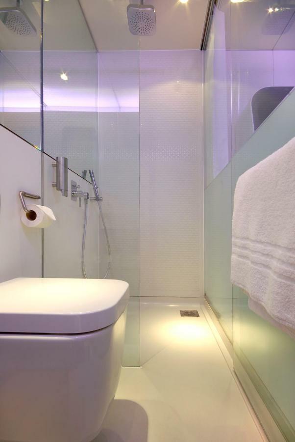 Yotelair London Heathrow Airport Hillingdon Exterior photo