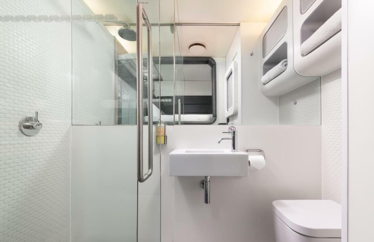 Yotelair London Heathrow Airport Hillingdon Exterior photo