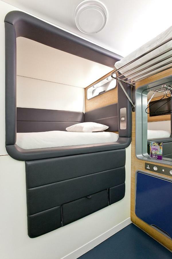 Yotelair London Heathrow Airport Hillingdon Exterior photo